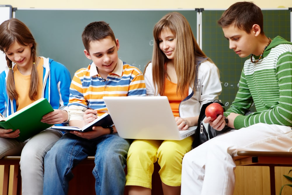 Multimedia links classroom education with real life