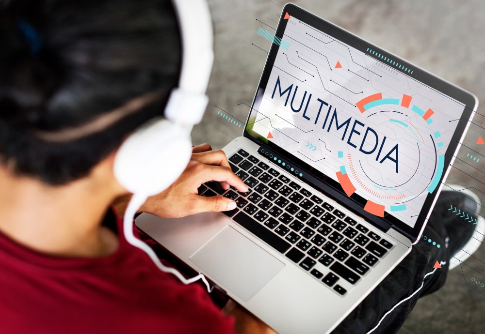 Multimedia Facilitating Online Language Learning