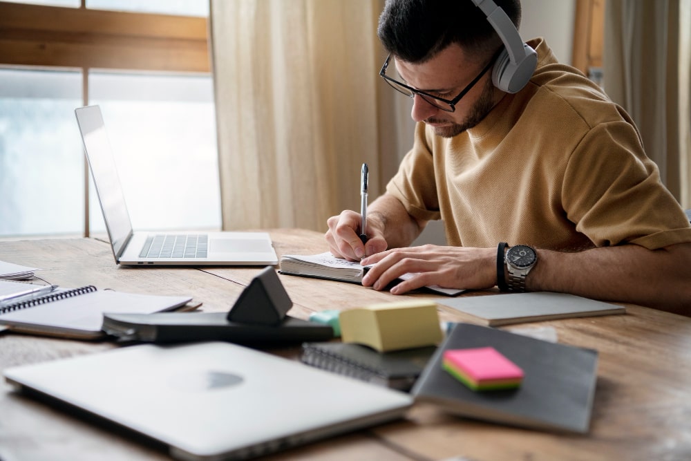 you can study data science, cybersecurity, UX design, digital marketing, and renewable energy using online programs